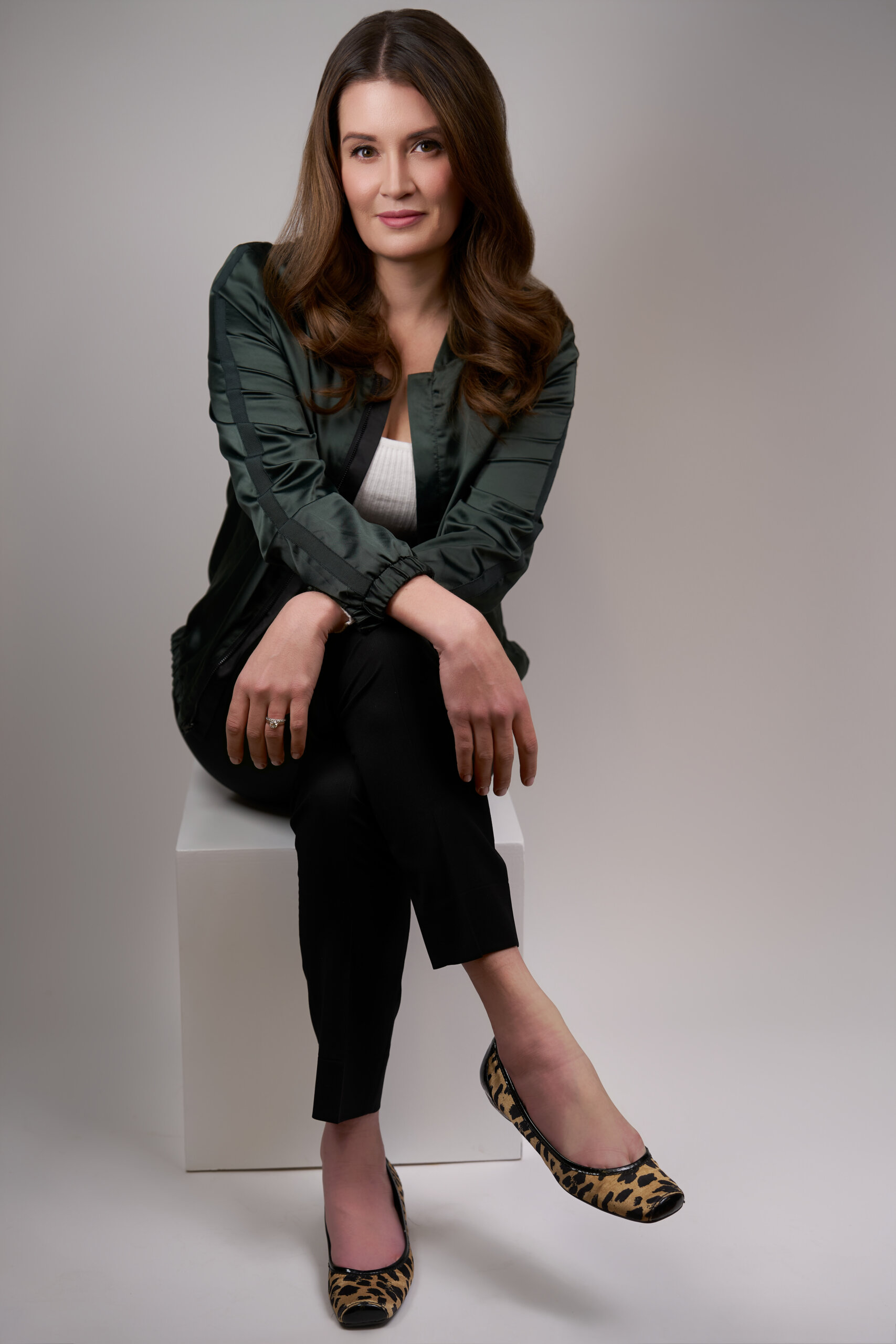 Photo of Marisa Walz, author of good intentions; Copyright by Anna Cillan Photography. 